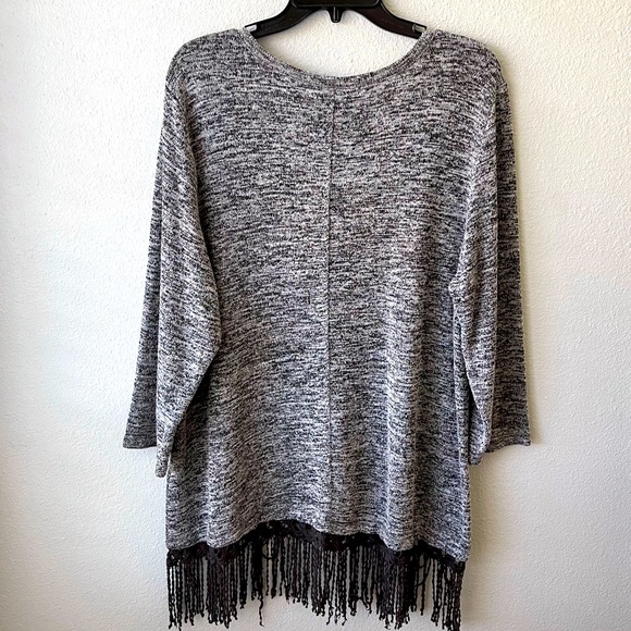 Avenue Heart Sweater 3/4 Sleeve - Picture 3 of 6